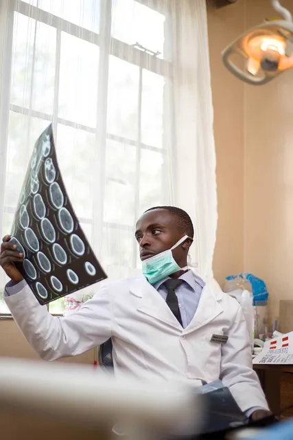 dentist-640x480-32762054.jpeg