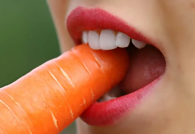 dentist-640x480-52375311.jpeg