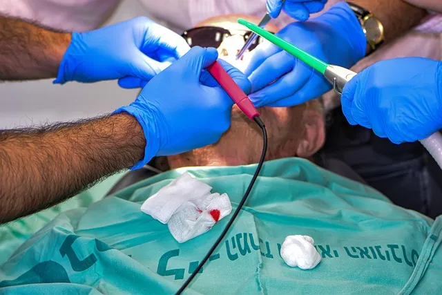 dentist-640x480-66245166.jpeg