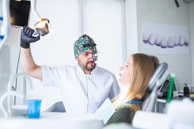 dentist-640x480-83187125.jpeg