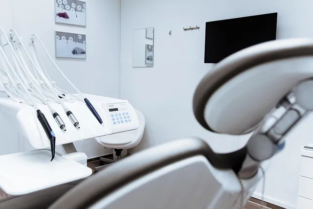 dentist-640x480-93620860.jpeg